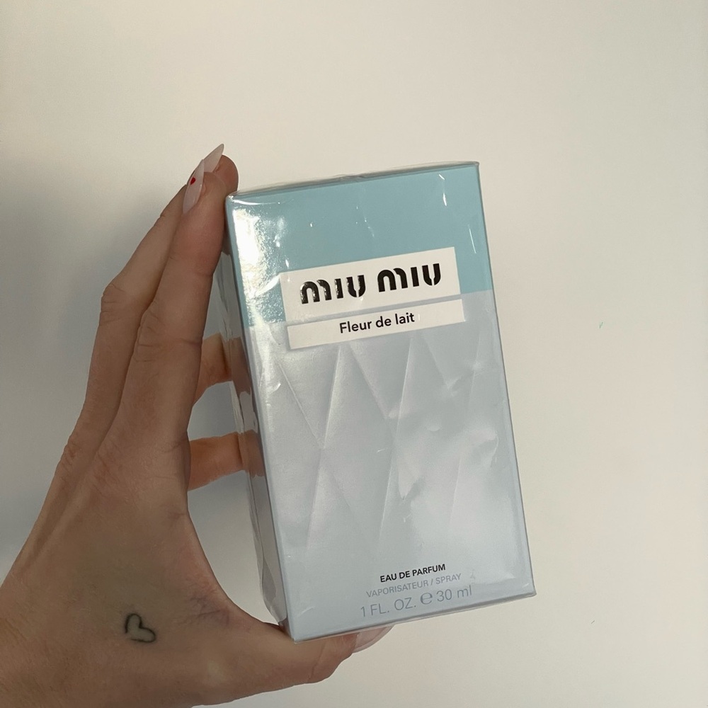 Miu Miu Fleur de Lait Eau de Parfum - BRAND NEW